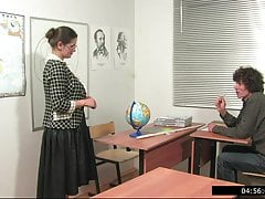 Russian teachers prefer extra lessons with lagging students 1